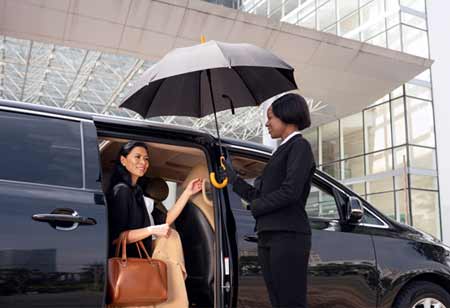 Elevating the Experience: Trends Shaping Luxury Vehicle Transport